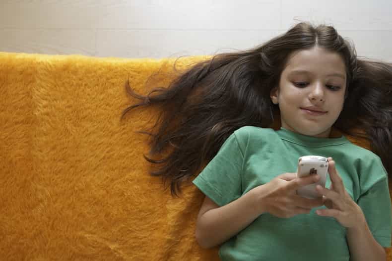 NEWS: Why you should ban your child’s smartphone at bedtime (tonight)