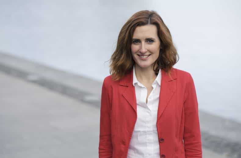 Meet the Mumpreneurs: Miriam Devitt, Actor and Owner of SuperHands Baby Sign Courses