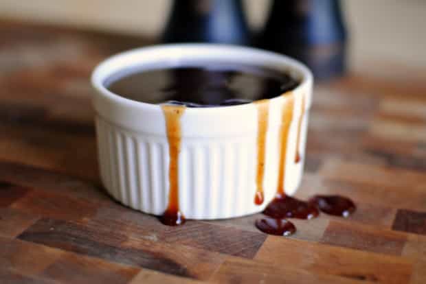 The ULTIMATE 6 ingredient no-cook BBQ sauce