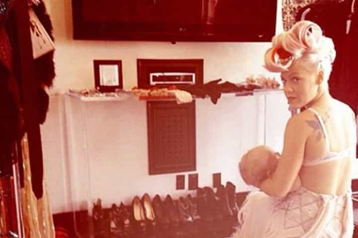 10 very honest (and brilliant) breastfeeding quotes from some very famous mamas 10 very honest (and brilliant) breastfeeding quotes from some very famous mamas