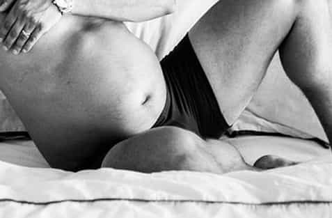 8 “stunning” pregnancy photos we will never be able to UNSEE