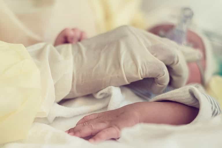 1-month-old baby in hospital after drinking formula mixed with vodka 1-month-old baby in hospital after drinking formula mixed with vodka