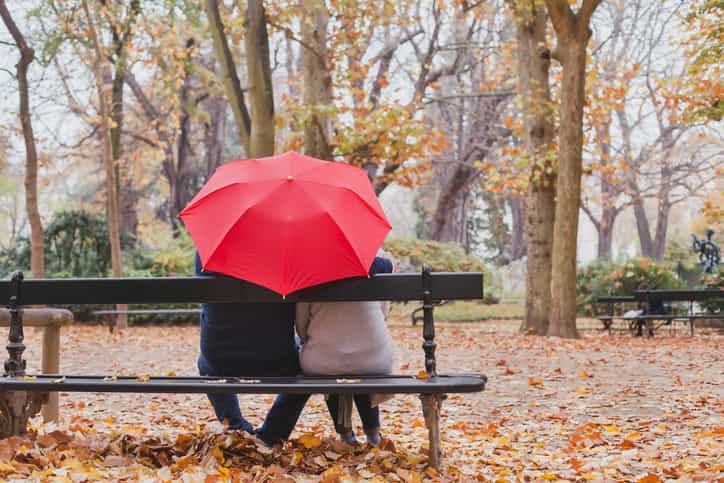 GENIUS ways to squeeze some more romance back into your life