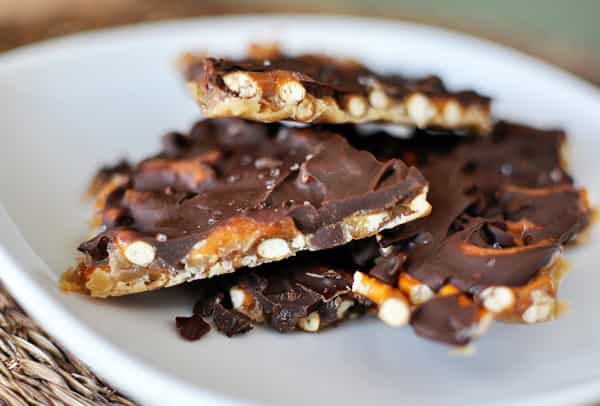 This salted-chocolate toffee is To. Die. For. (Seriously) This salted-chocolate toffee is To. Die. For. (Seriously)