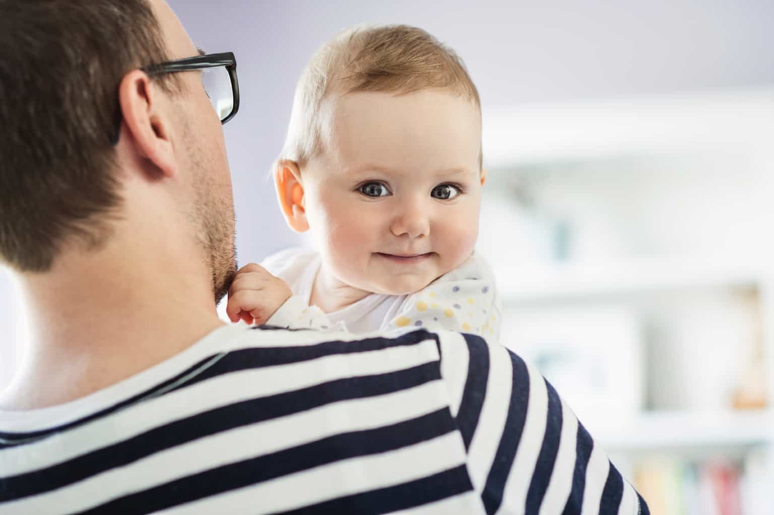 Labour Party proposes paid paternal leave and minimum wage increase