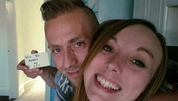 This Man Hid a Proposal In Every Photo of His Girlfriend… For 5 Months