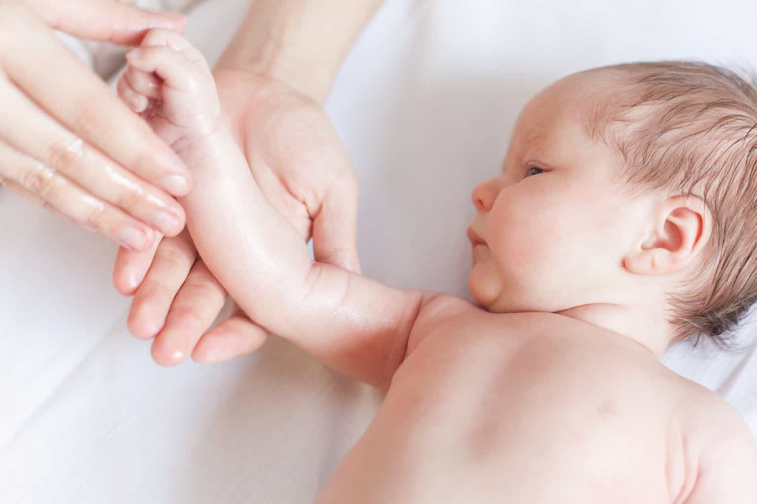 Study finds that olive and sunflower oil shouldn’t be used on babies’ skin