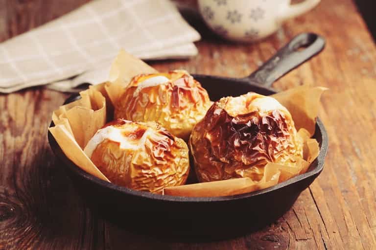 These Cheesecake Baked Apples Are Delicious To The Core