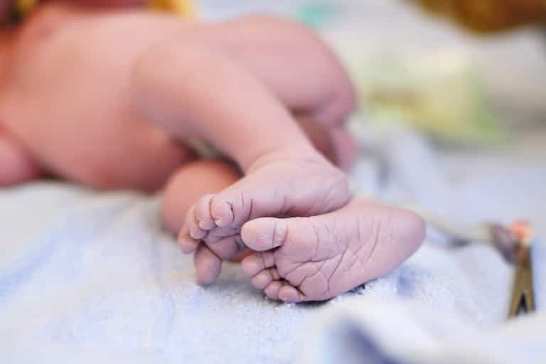 Police Rush Newborn Baby to Hospital After Finding It Abandoned in Bucket