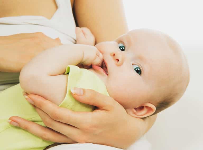 UK Survey Says Three Quarters of New Mums Struggle With Breastfeeding