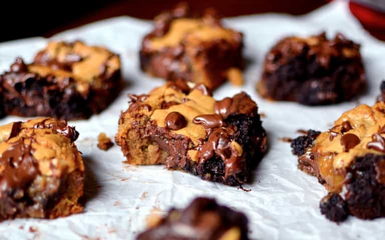 You Won’t Believe What Happens When You Combine Brownies And Cookies (Hint: It’s good!) You Won’t Believe What Happens When You Combine Brownies And Cookies (Hint: It’s good!)