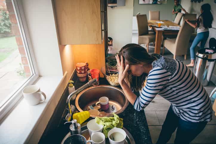 8 random things mums really can’t be dealing with when witching hour strikes 8 random things mums really can’t be dealing with when witching hour strikes