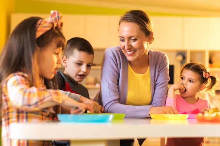 Mum faces criticism for the snack she put in her daughter’s lunchbox (and it seems pretty harsh!)