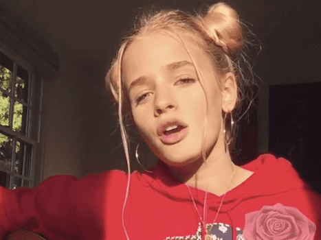 Everyone thinks Ewan McGregor’s daughter threw a dig at him online