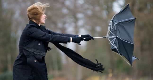 Met Éireann warn of ‘very windy’ weather as Storm Hannah set to hit Ireland this weekend