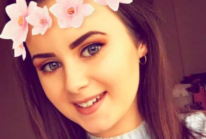 20-year-old blogger Niamh Flanagan dies following her bone cancer diagnosis