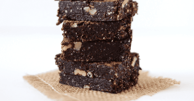 These 5-minute raw espresso brownies are not only delicious, but good for you too
