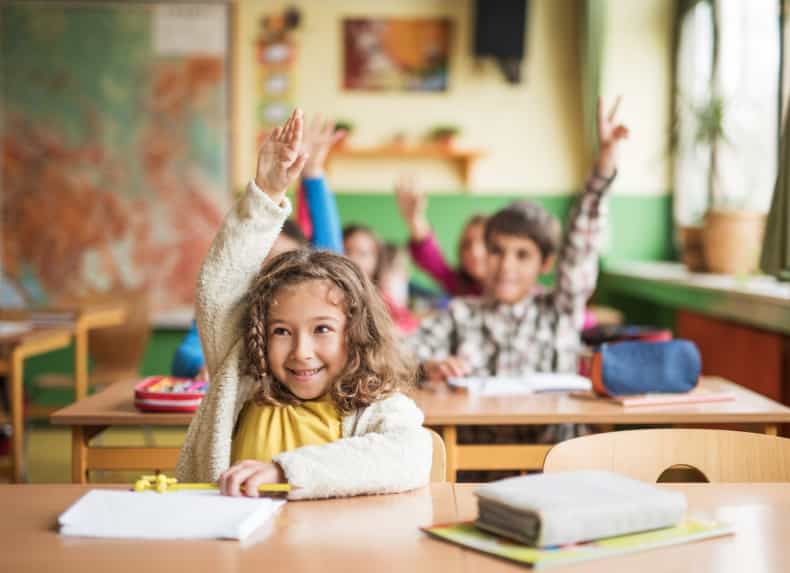 Up to 100.000 Irish families will receive back-to-school clothes allowance this year