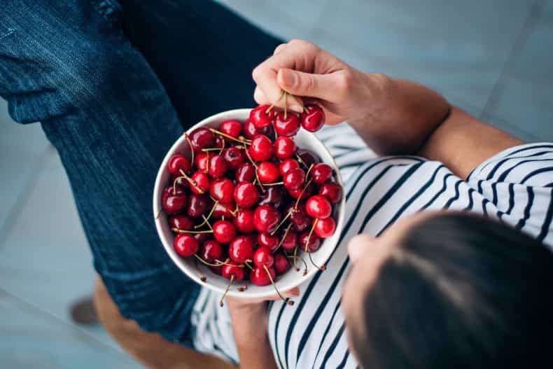 Eating a lot of fruit can help women conceive new study suggests