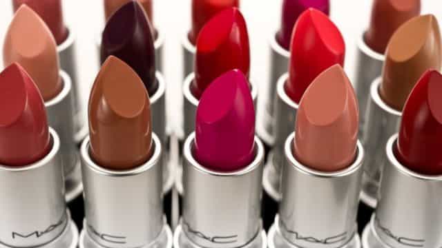 MAC is giving away FREE lipstick all over Ireland today