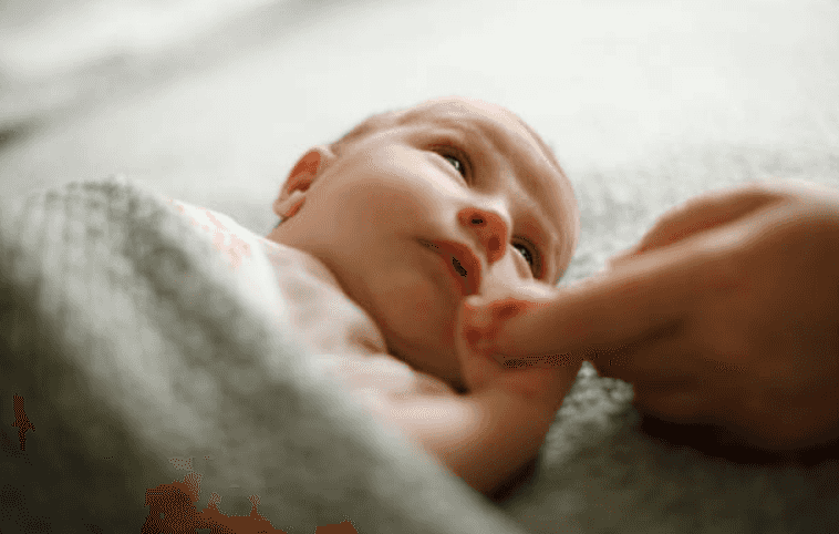 Dad uses very inventive method for ‘breastfeeding’ his newborn baby