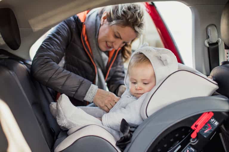 How to keep the kids warm and safe in their car seats in cold weather