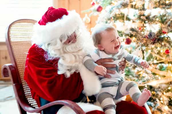 Expert slams parents who insist on taking pictures with Santa even when their kids are crying