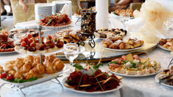 Apparently, these are going to be the most popular wedding food and drink trends this year