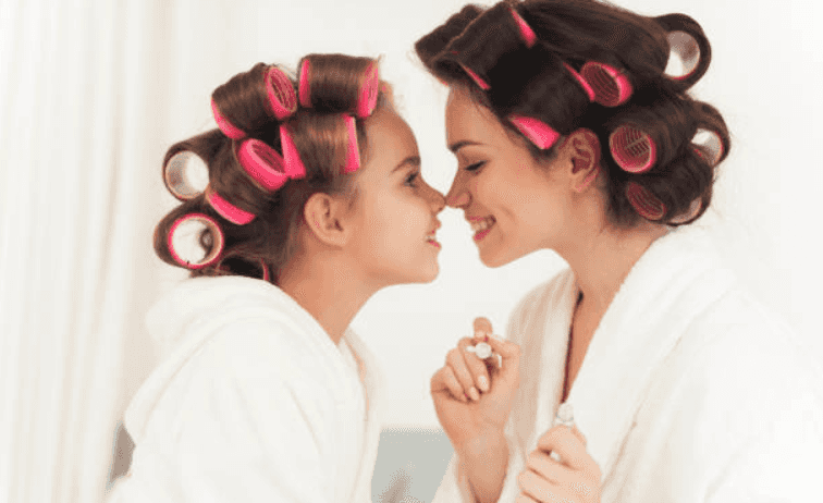 Girl wants to get the same haircut as her mum, but she thinks they’ll ‘look like idiots’
