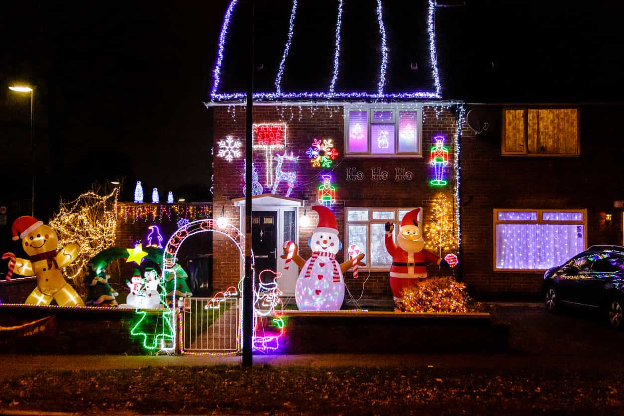 Leaving your Christmas lights up is actually good for your mental health