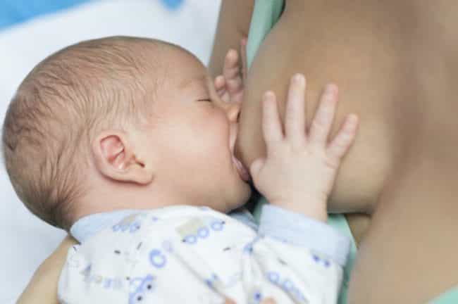 Breastfeeding women can drink alcohol after first month, according to the HSE