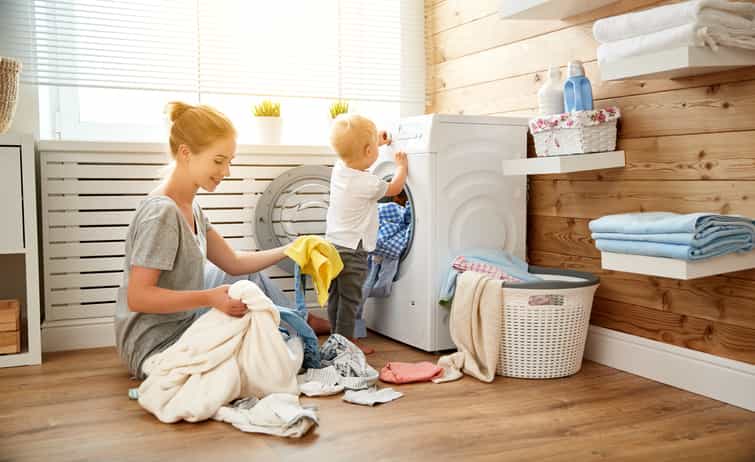 Stay at home mums should earn €142,000, study reveals
