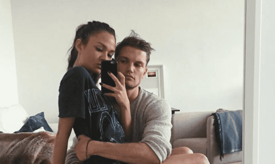 The internet is cracking up over these parents’ sexy couple selfie
