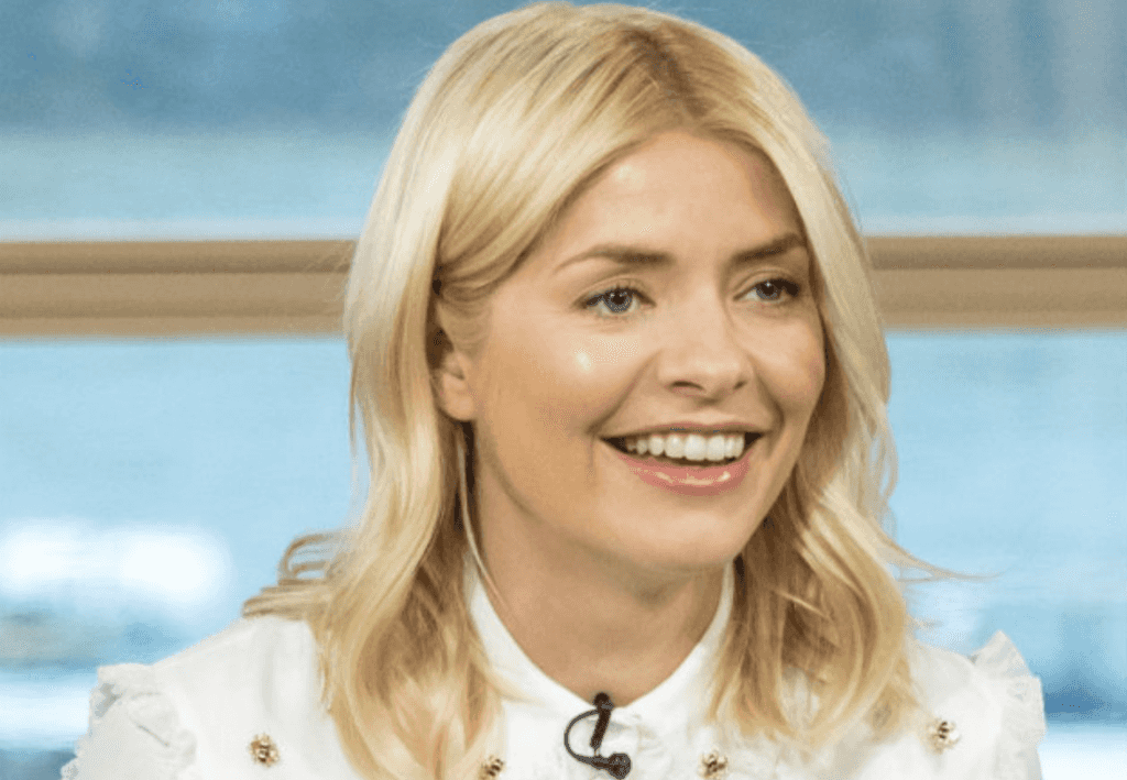 Holly Willoughby just wore the most glorious €69 skirt from & Other Stories