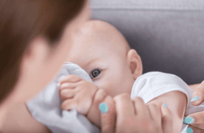 Breastfeeding mums will see the humour in this hilarious bikini snap