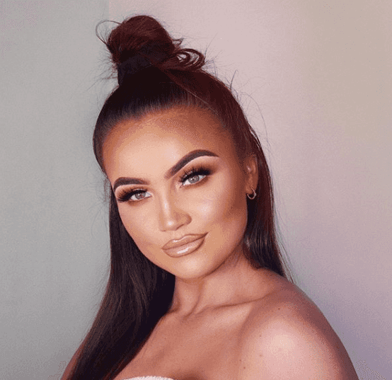 Ellie Kelly will be hosting a free make up event for teens in Jervis Shopping Centre