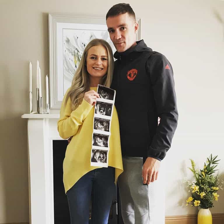 Comedienne Jen Hatton has just annouced that she is pregnant