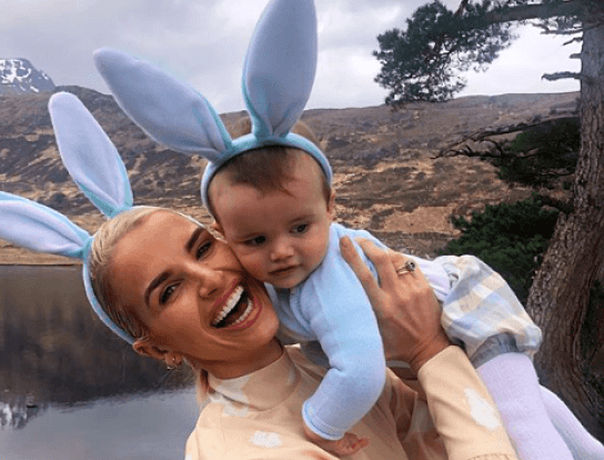 You’re going to love the stunning River Island jumpsuit we spotted on Vogue Williams