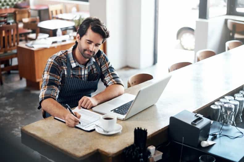 Single dad tells his employees to stop apologising for having lives outside of work