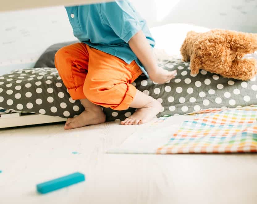 8 effective ways to help settle a toddler tantrum
