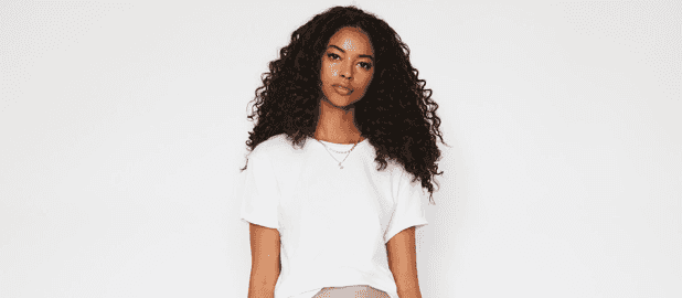 This €35 Warehouse skirt is incredibly flattering (and comes in two gorgeous colours)