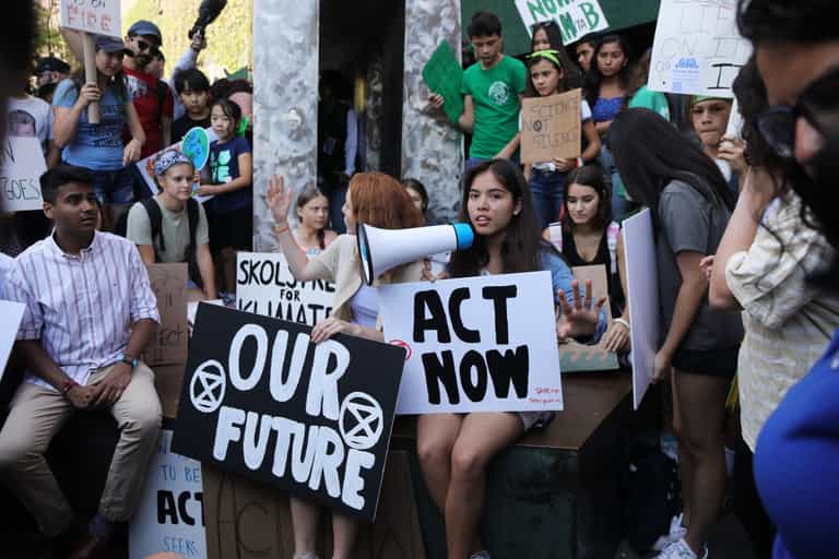 RTÉ is looking for young people to take part in a climate change assembly in the Dáil