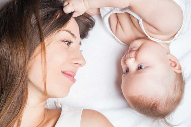 4 in 10 women will experience hair loss after giving birth — now let’s lessen the panic 4 in 10 women will experience hair loss after giving birth — now let’s lessen the panic