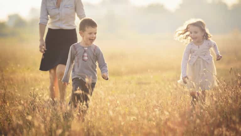 ‘I let it all go’ – Mum gets the most amazing parenting advice from her own dad