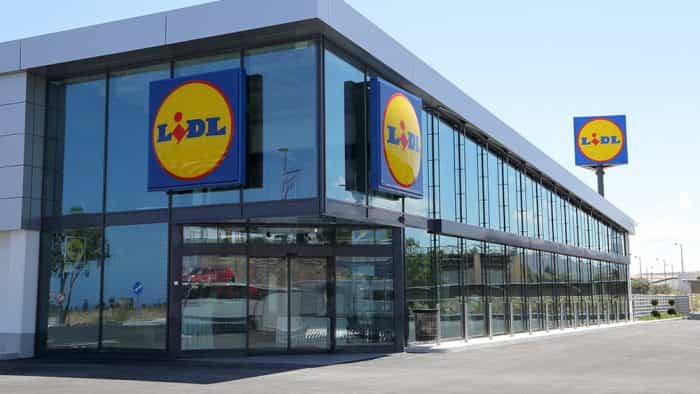 Couple featured in Lidl ad considering leaving Ireland after being subject to abuse