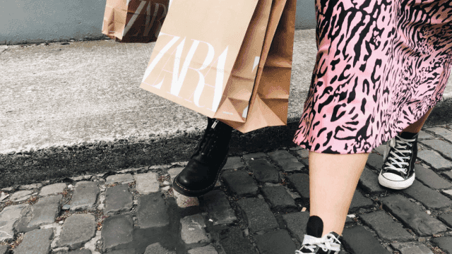 We’re running to Zara to pick up this gorgeous €30 jumper