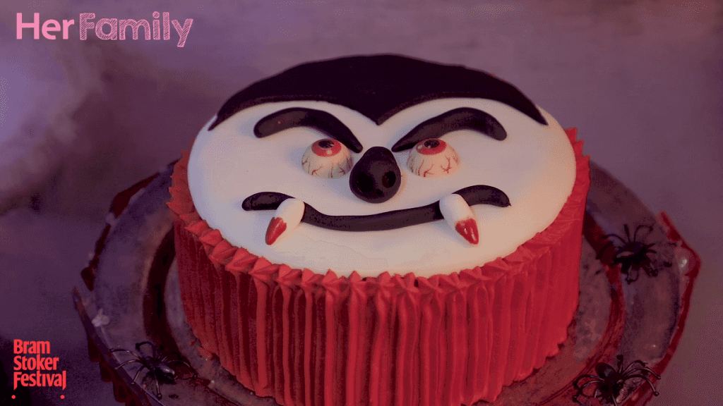 Bram Stoker Dracula Cookie Smash Cake recipe