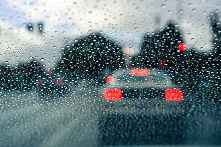 Met Éireann says that prolonged heavy showers will wash over the country today