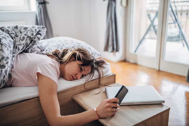 Here are 6 beauty hacks to speed up your morning routine and make you look alive