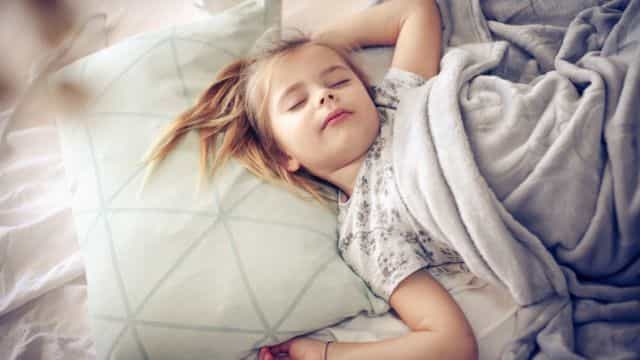 Kids who wet the bed still? One mum has a ‘game-changing’ sheet hack you need to know about
